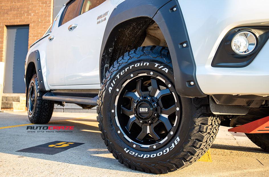 TOYOTA HILUX N80 4WD GD07 MATTE BLACK MILLED